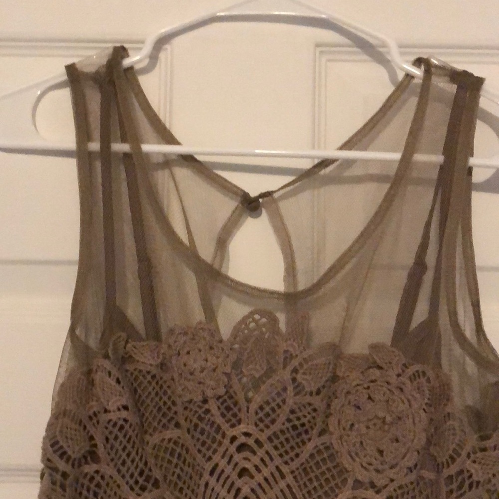Dress - Picture 3 of 4